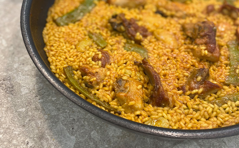 paella valenciana tradicional