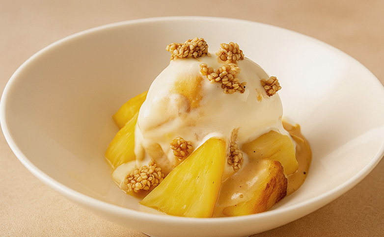 piña a la plancha con helado