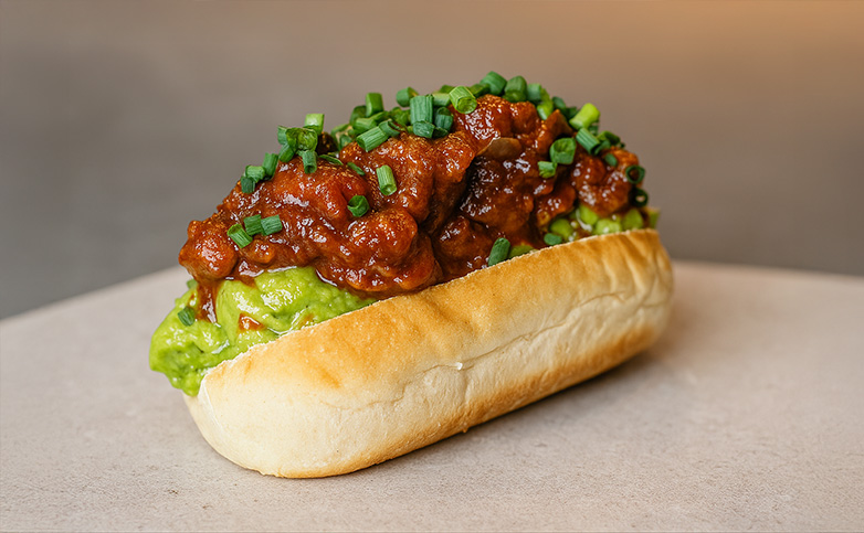 entrante de brioche con aguacate y ternera jugosa