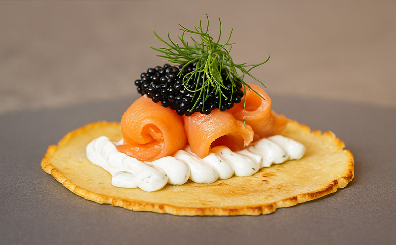 receta rápida y fácil de crepe salado de queso y salmón