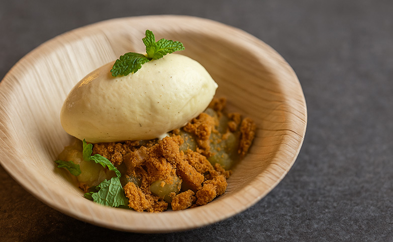 Postre fácil de manzana osmotizada con vainilla