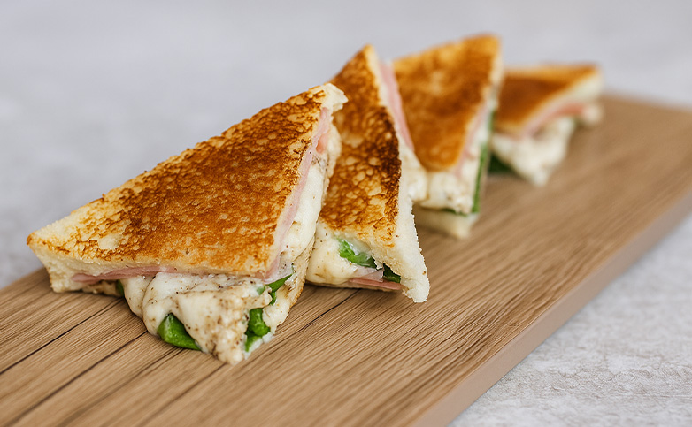 Receta fácil sándwich de mozzarella trufada y mortadela italiana